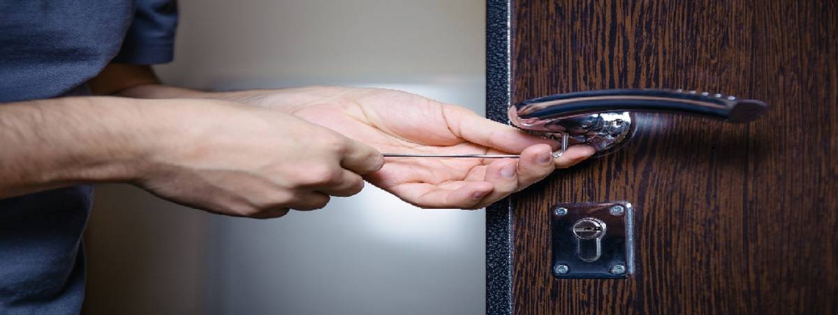 How to Choose a Reliable Locksmith A Guide for Homeowners and Business Owners
